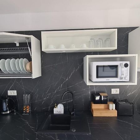 Government Deluxe Studio By Magic Apartments Bukarest Eksteriør billede