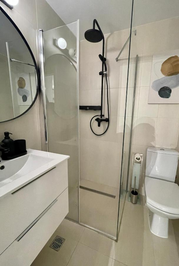 Government Deluxe Studio By Magic Apartments Bukarest Eksteriør billede