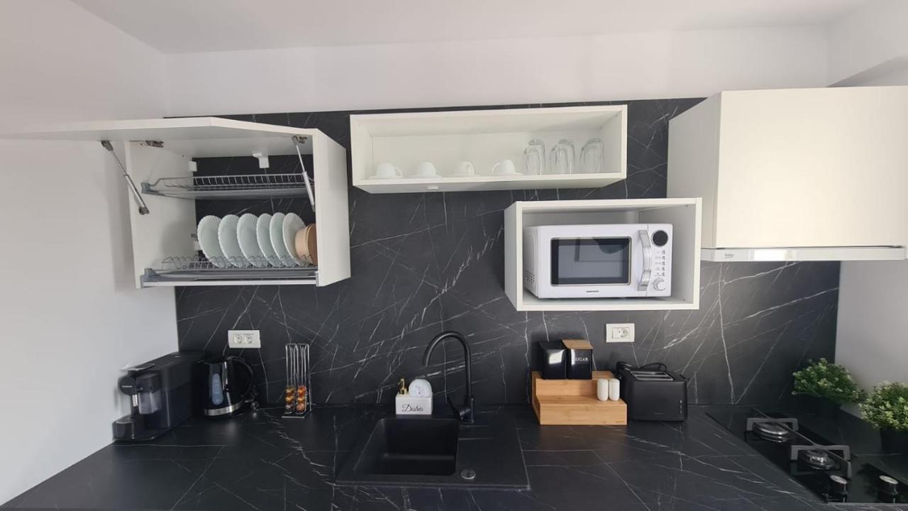 Government Deluxe Studio By Magic Apartments Bukarest Eksteriør billede