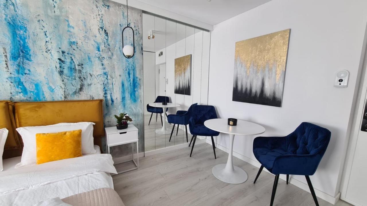 Government Deluxe Studio By Magic Apartments Bukarest Eksteriør billede