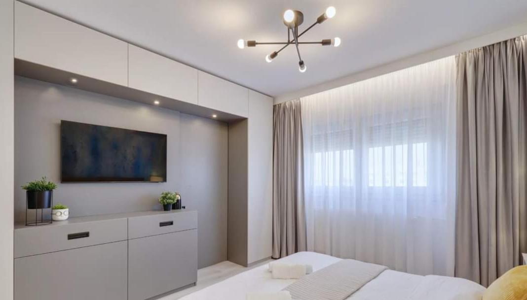 Government Deluxe Studio By Magic Apartments Bukarest Eksteriør billede