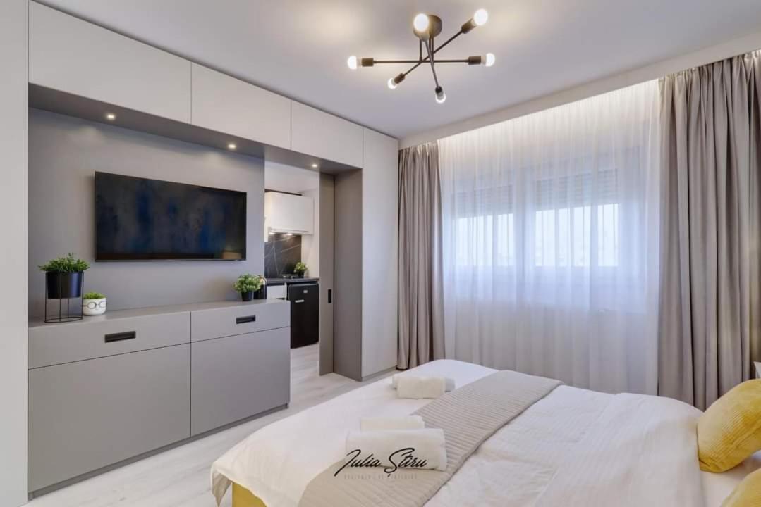 Government Deluxe Studio By Magic Apartments Bukarest Eksteriør billede