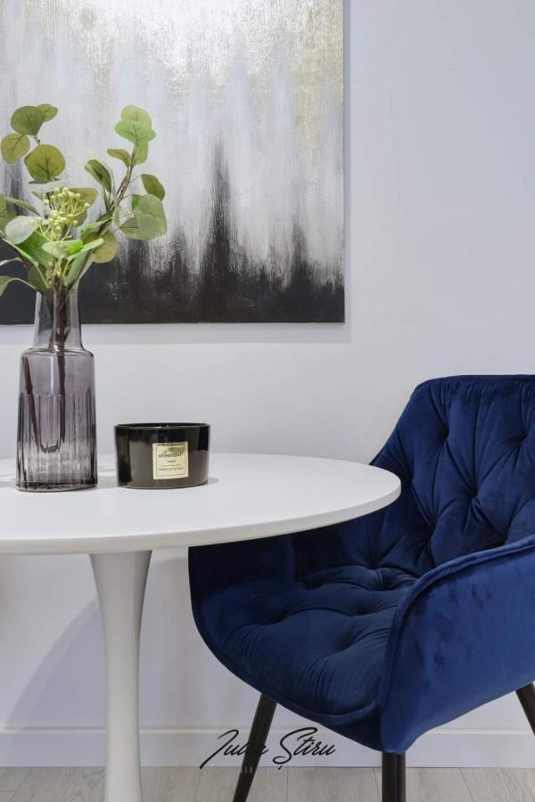 Government Deluxe Studio By Magic Apartments Bukarest Eksteriør billede